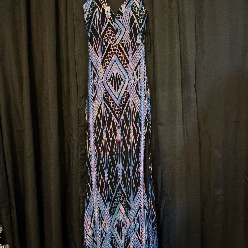 Emerald Sundae Black and Blue Patterned Maxi Dress